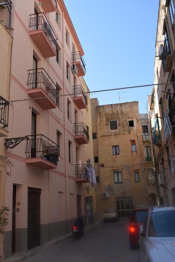 Al Civico 1 Apartments ตราปานี ภายนอก รูปภาพ